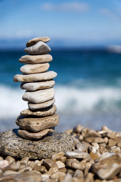 insegnante mindfulness sessione educativa partecipanti adulti